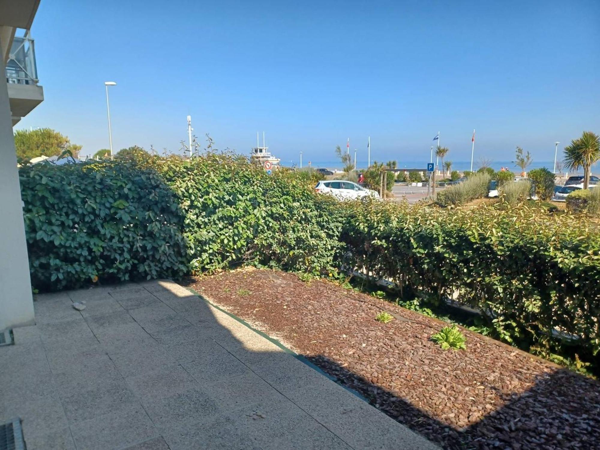 Appartement Rez-De-Jardin, Front De Mer, 4 Pers, Calme, Wifi Gratuit - Fr-1-465-46 Мервил-Франсвил-Плаж Екстериор снимка